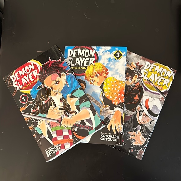 Demon slayer volume 1-3 pack - Picture 1 of 5